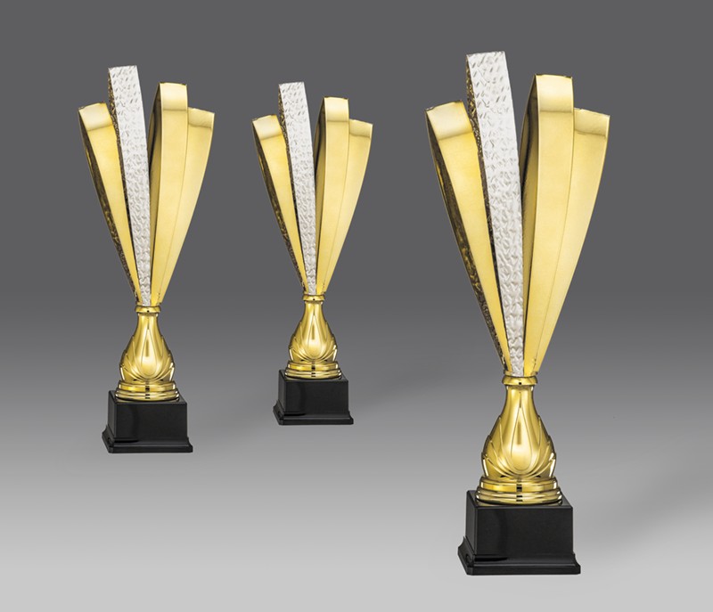 Puchar 5220 3, h.54 puchary statuetki medale